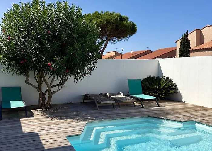 Familiale A 100m De La Avec Piscine - Fr-1-529-172 *